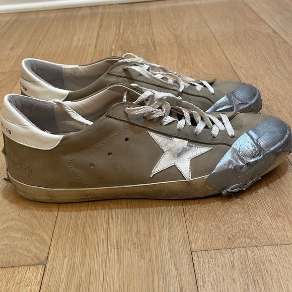 Golden Goose Sneakers - Picture 4 of 9